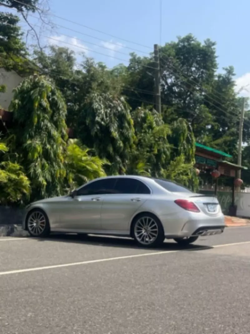 Mercedes-Benz C 300