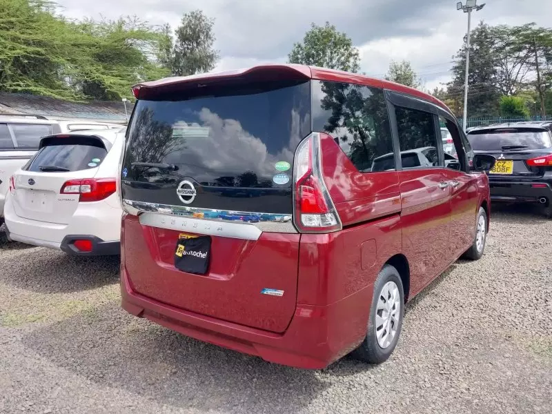 Nissan Serena Hybrid    - 2017