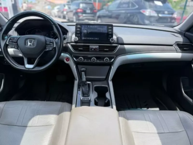 Honda Accord   - 2018