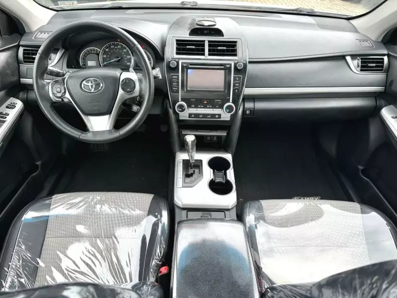 Toyota Camry   - 2012