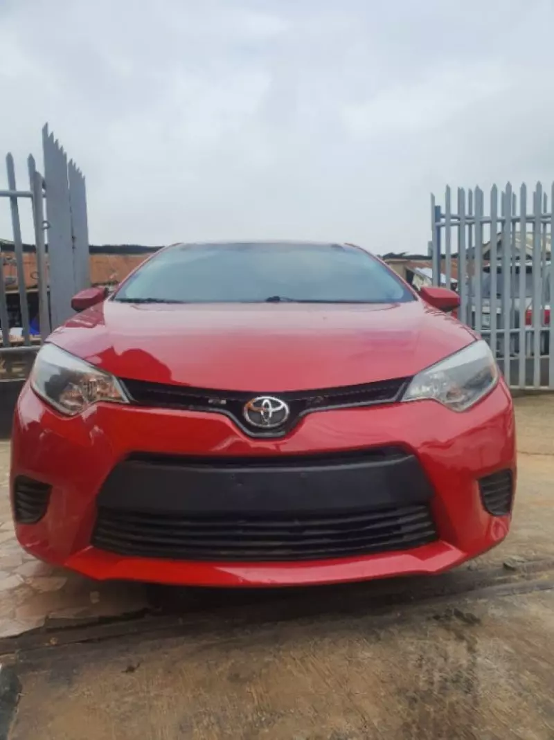 Toyota Corolla   - 2016