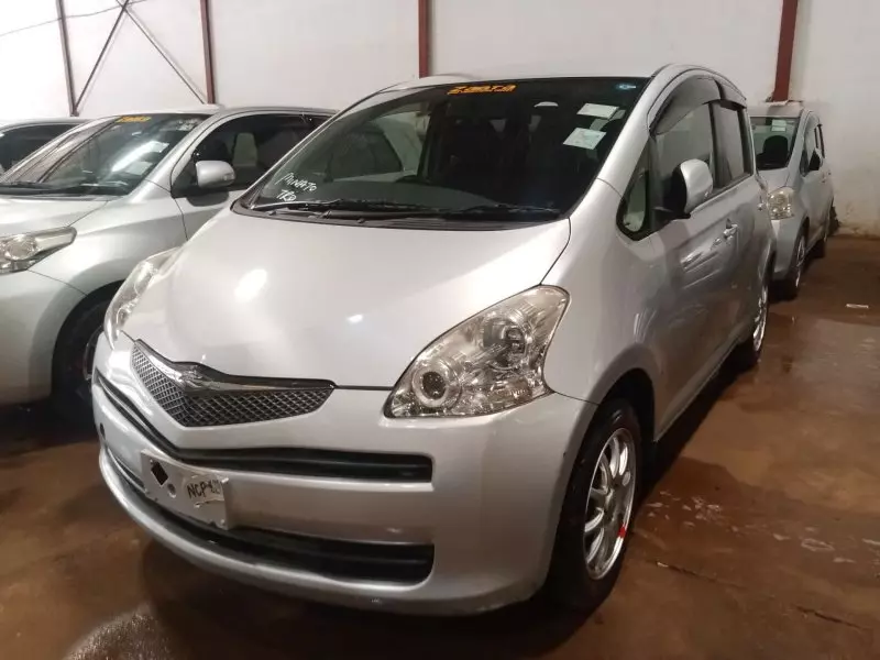 Toyota Ractis   - 2009