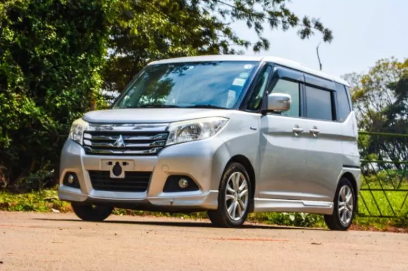 Mitsubishi Delica    - 2016