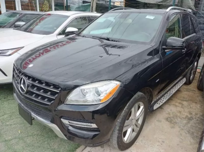 Mercedes-Benz ML 350   - 2012