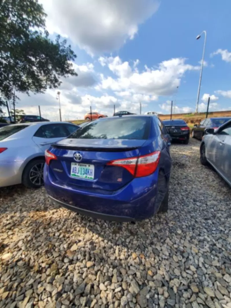 Toyota Corolla   - 2015