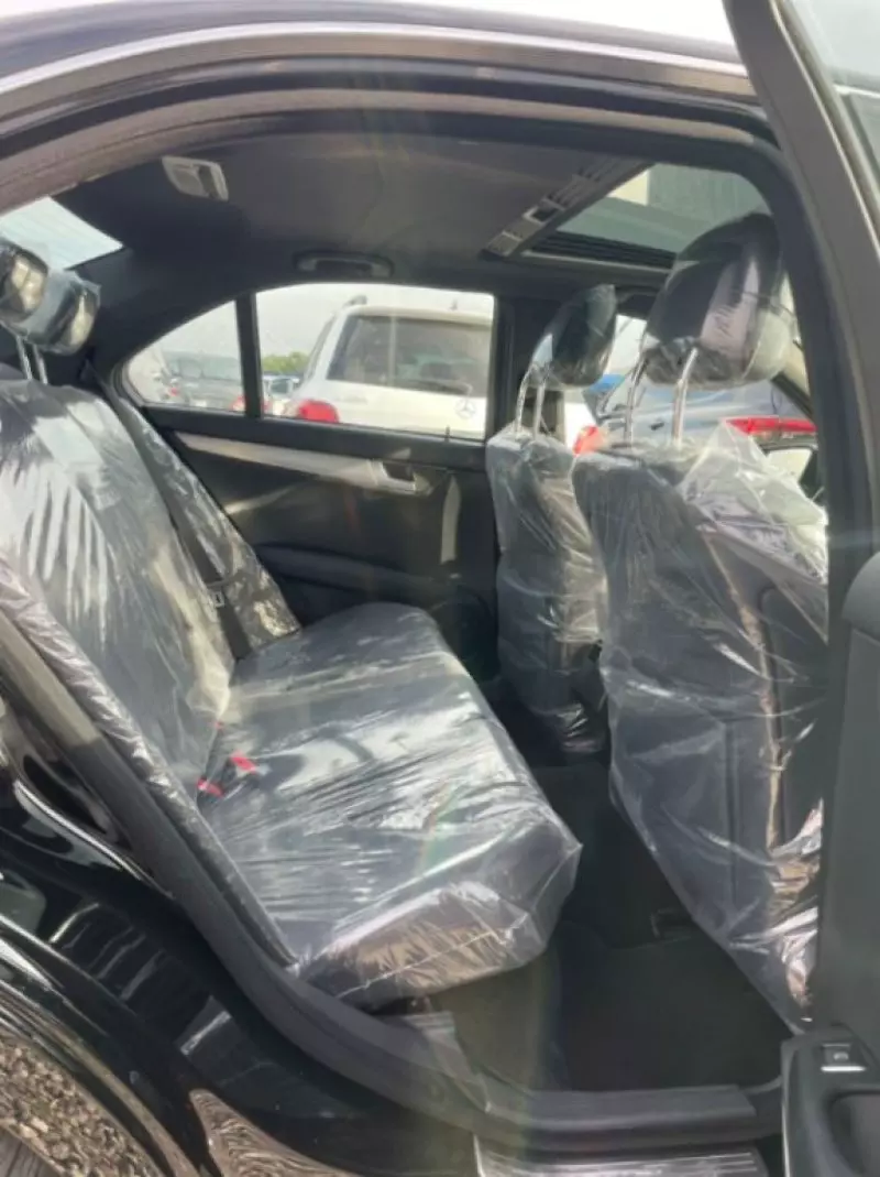 Mercedes-Benz C 300 - 2013