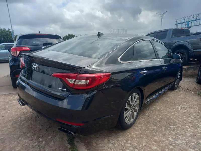 Hyundai Sonata   - 2017