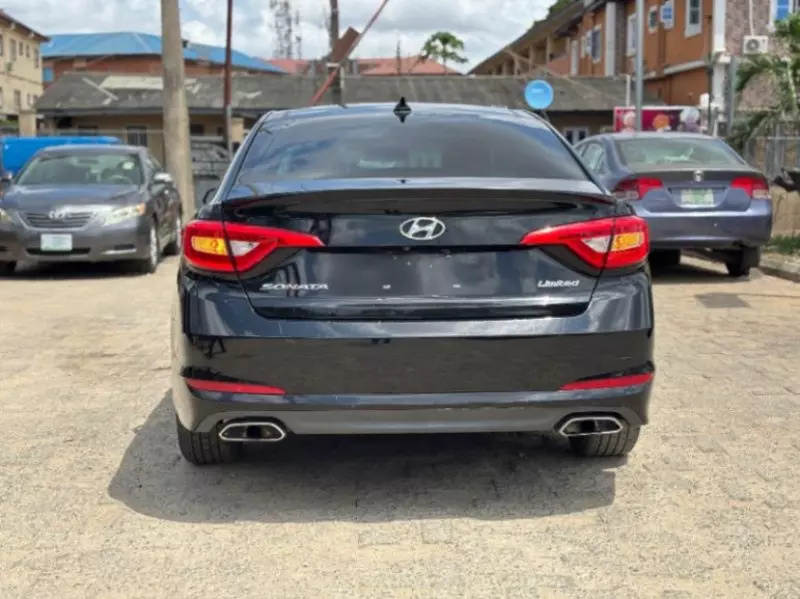 Hyundai Sonata   - 2016