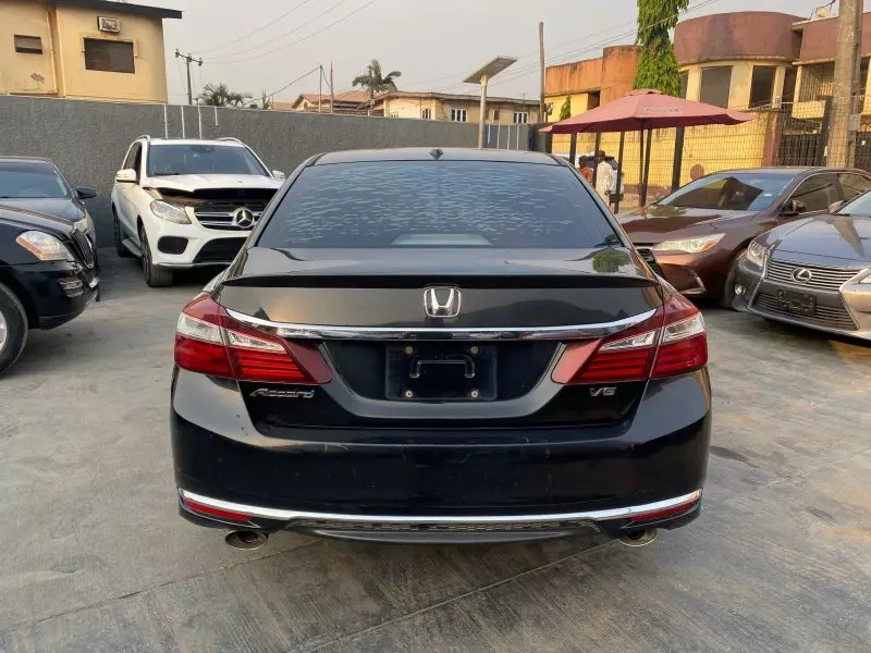 Honda Accord   - 2013