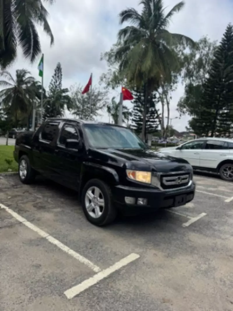 Honda Ridgeline   - 2009