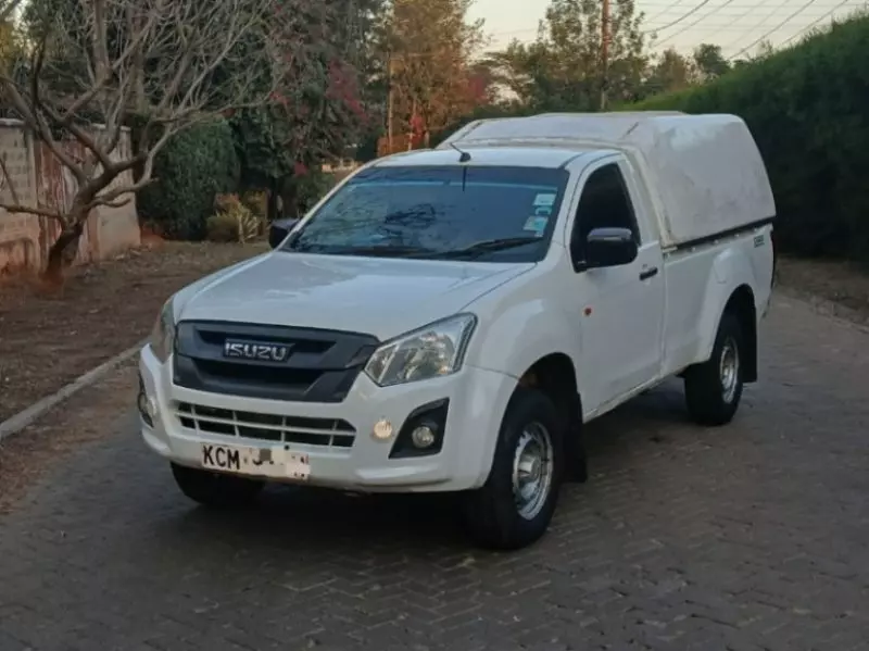 Isuzu D-Max   -