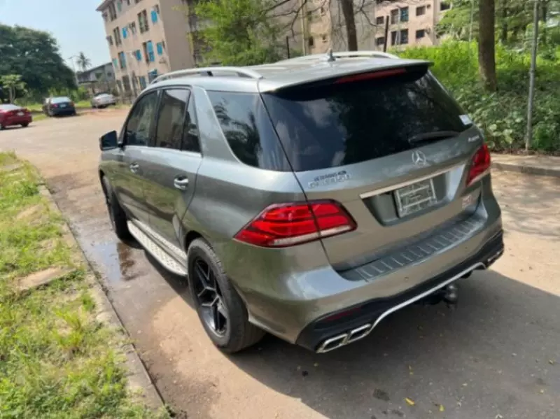 Mercedes-Benz ML 350