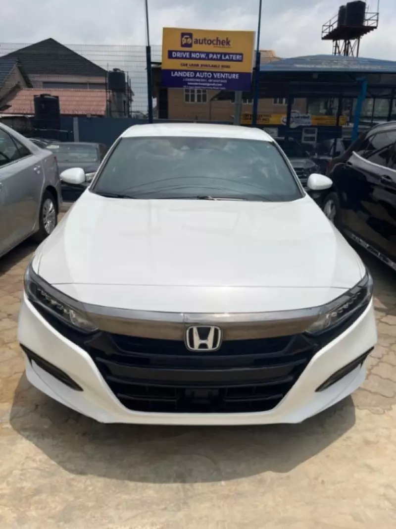 Honda Accord   - 2021