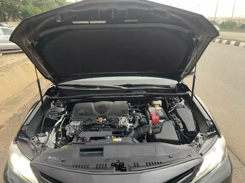 Toyota Camry   - 2018