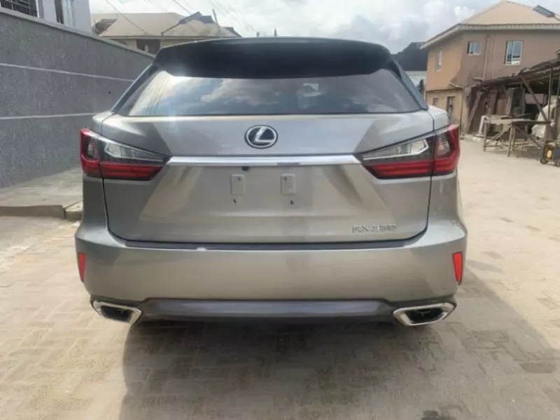 Lexus RX   - 2017