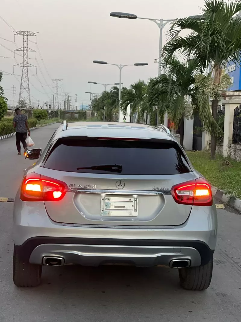 Mercedes-Benz GLA 250   - 2015