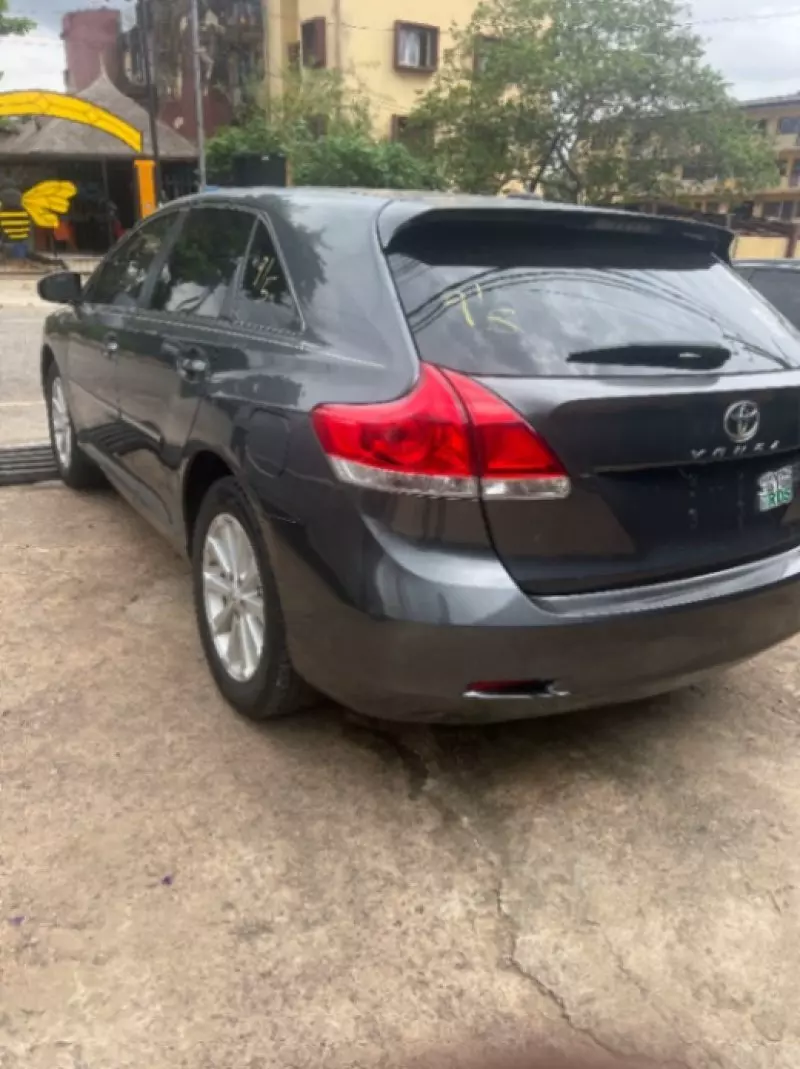 Toyota Venza   - 2010