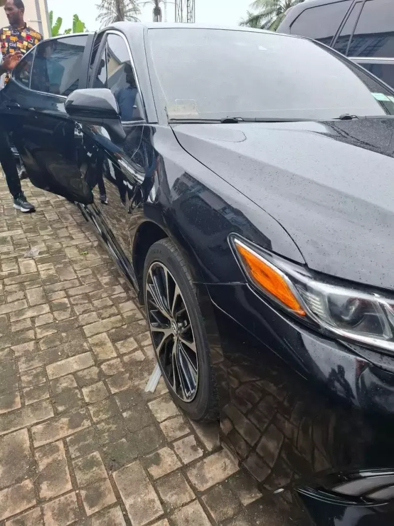 Toyota Camry   - 2018