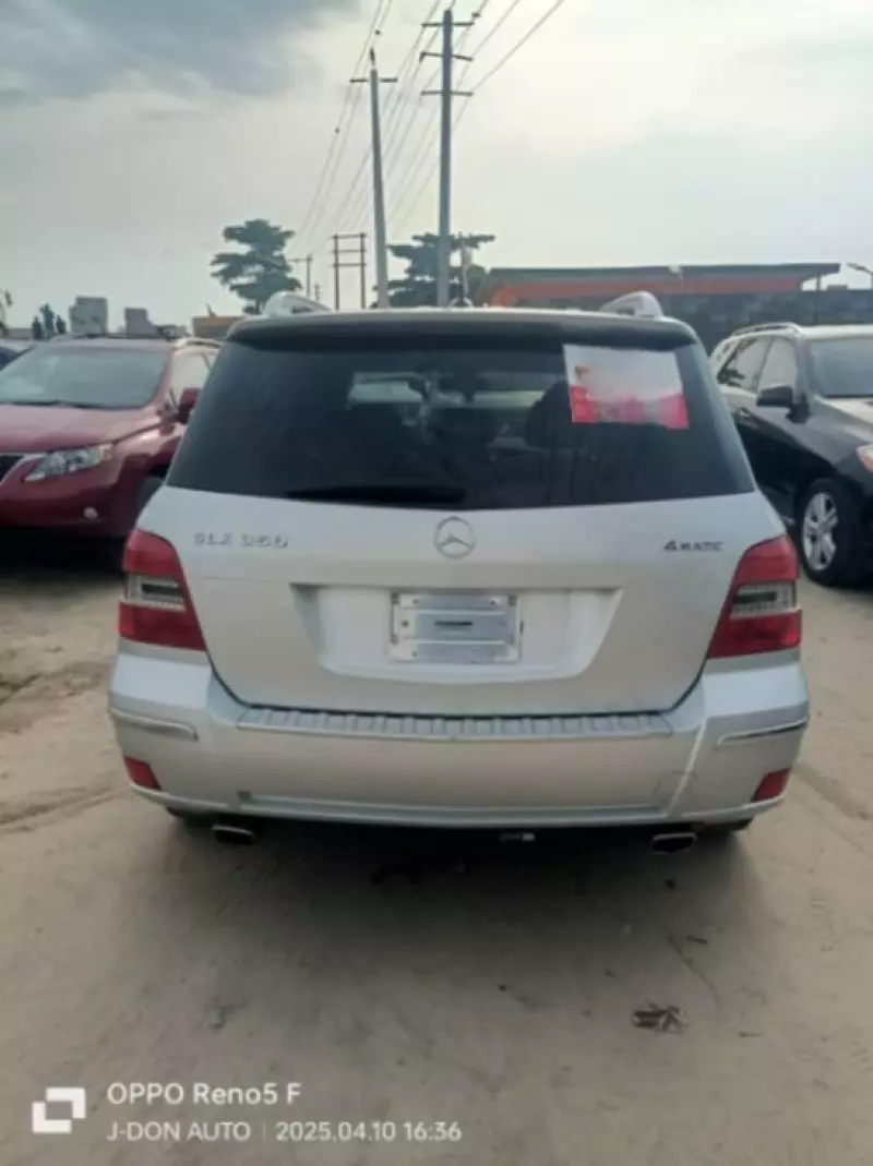 Mercedes-Benz GLK 350   - 2010