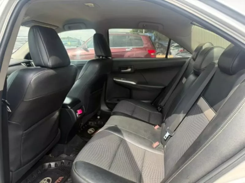 Toyota Camry   - 2012