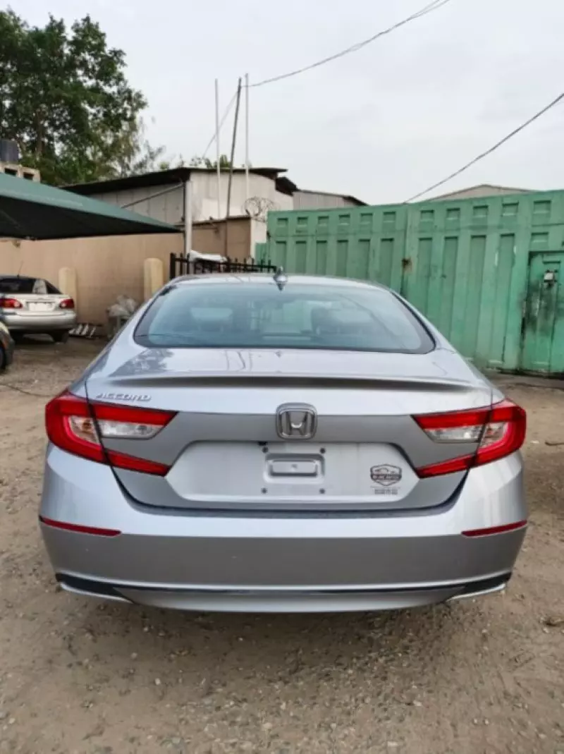 Honda Accord   - 2020