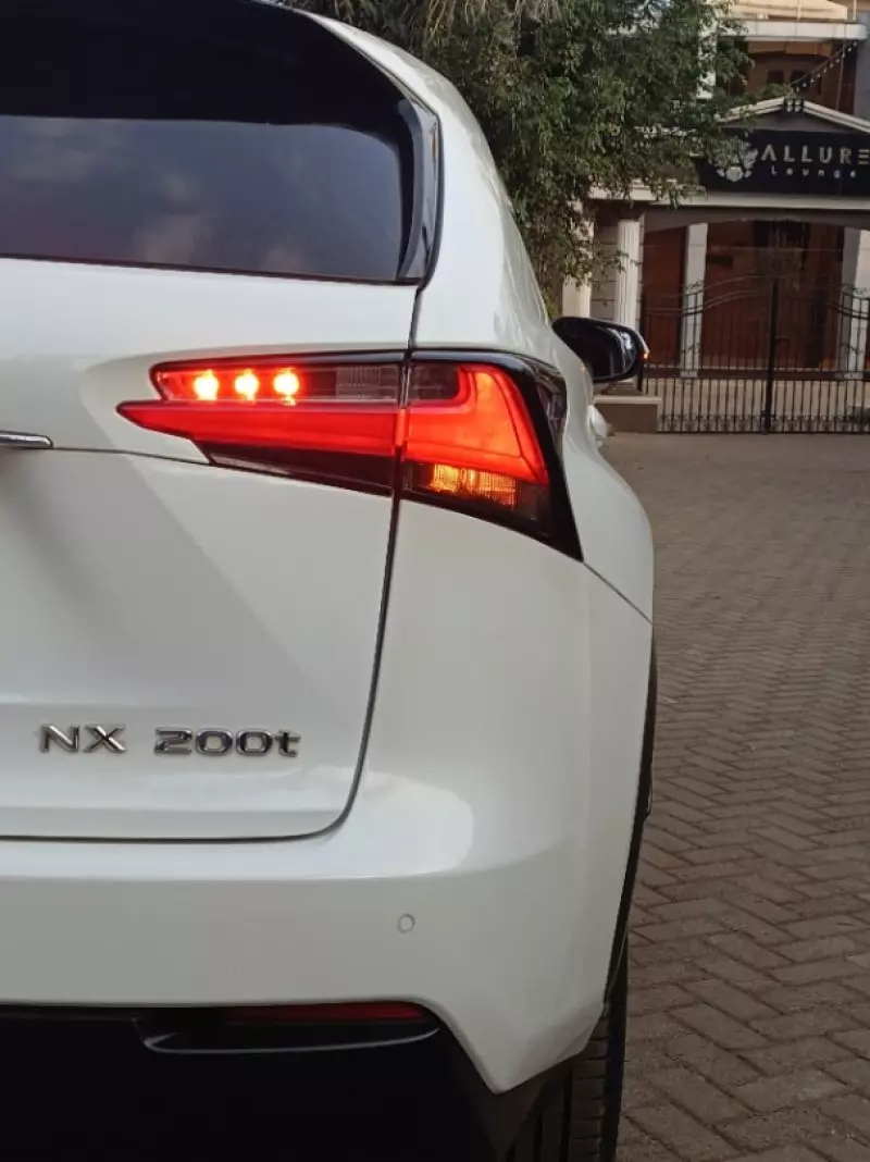 Lexus NX 200T   - 2014