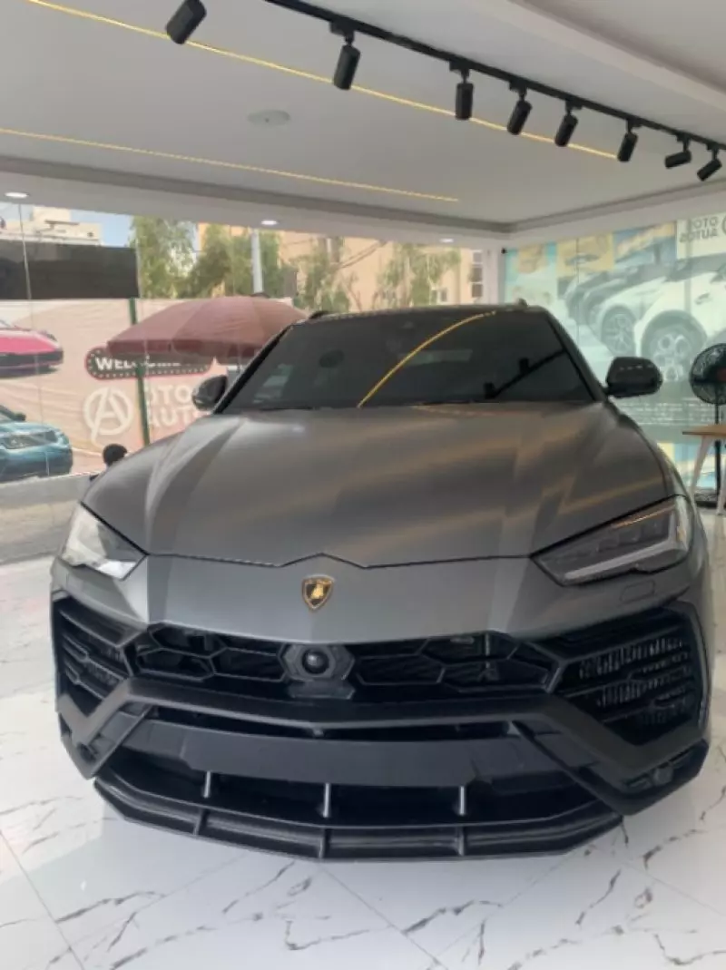 Lamborghini Urus   - 2019