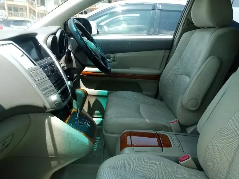 Toyota Harrier   - 2011