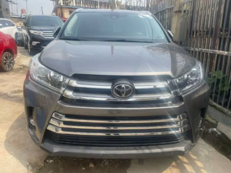 Toyota Highlander   - 2018