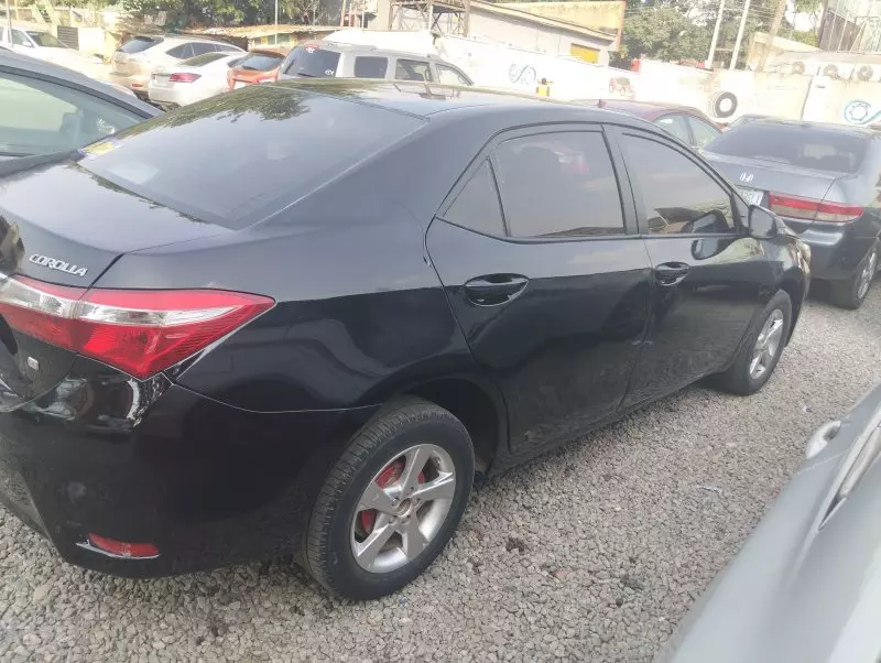 Toyota Corolla   - 2014