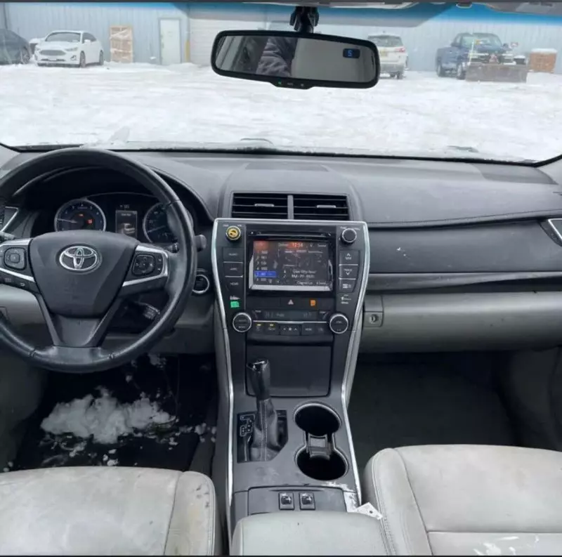 Toyota Camry - 2015