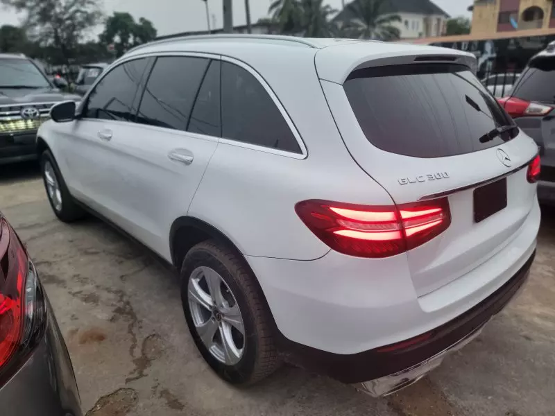 Mercedes-Benz GLC 300   - 2018