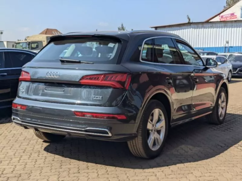 Audi Q5   - 2018