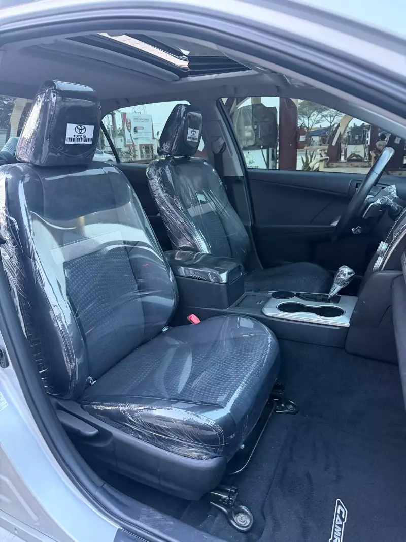 Toyota Camry   - 2012