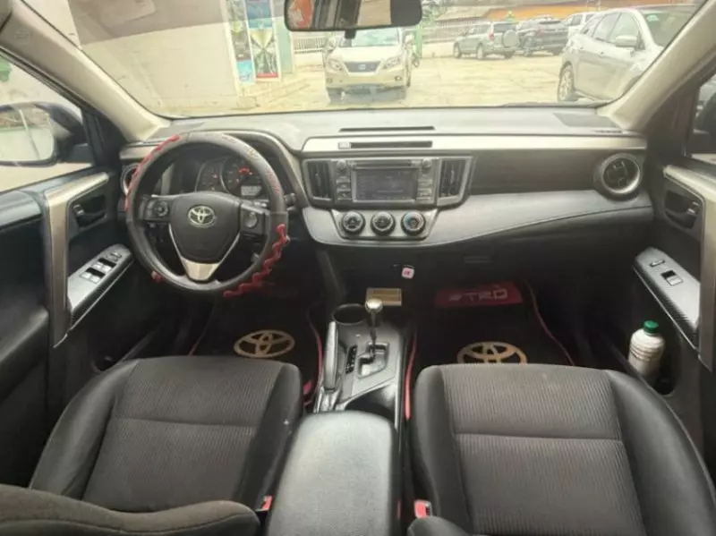 Toyota RAV4   - 2014
