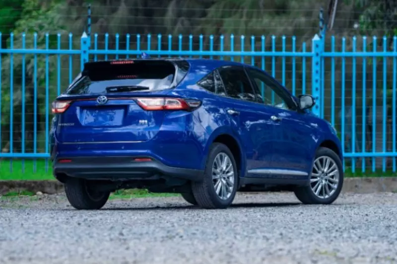 Toyota Harrier hybrid    - 2018