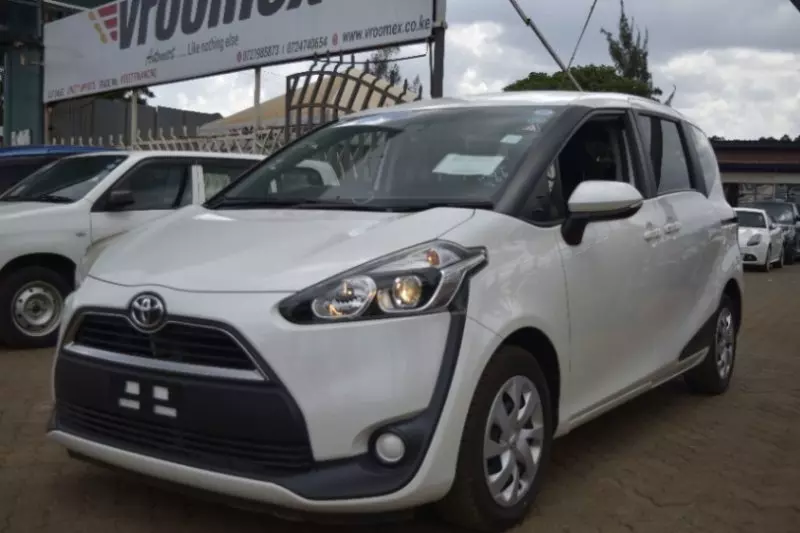 Toyota Sienta