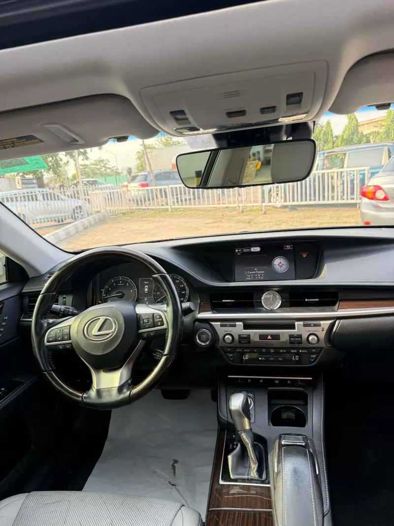 Lexus ES 350   - 2016
