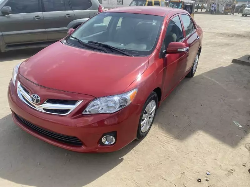 Toyota Corolla   - 2010
