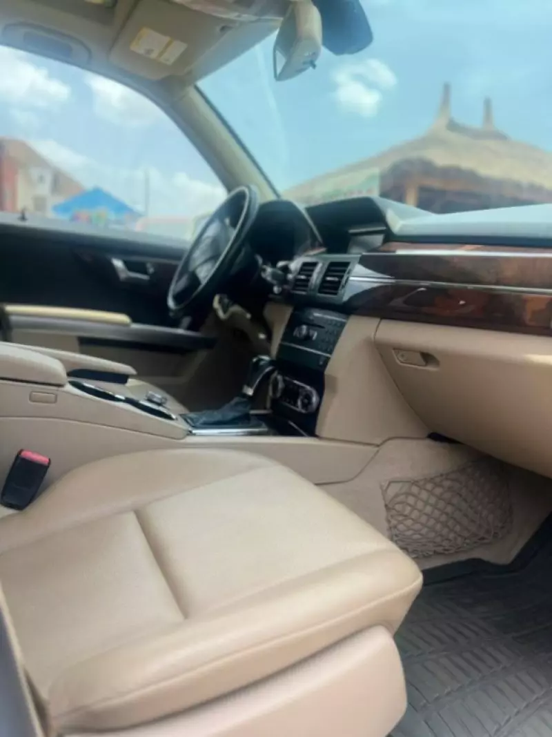Mercedes-Benz GLK 350   - 2011