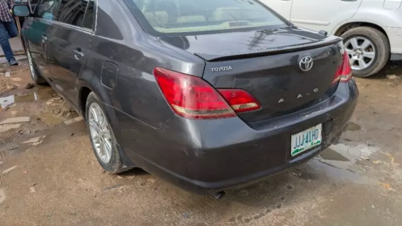 Toyota Avalon   - 2006
