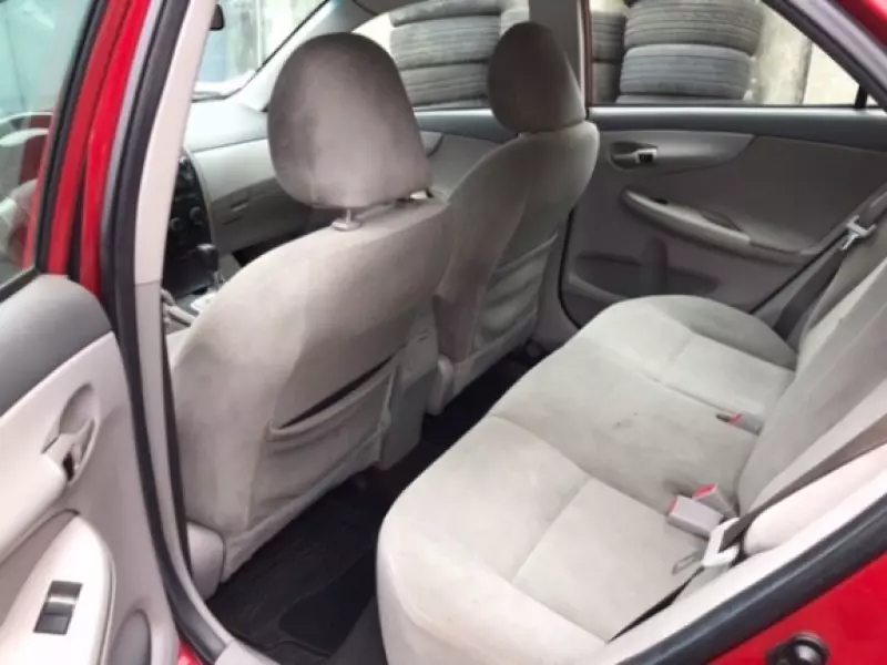 Toyota Corolla   - 2010