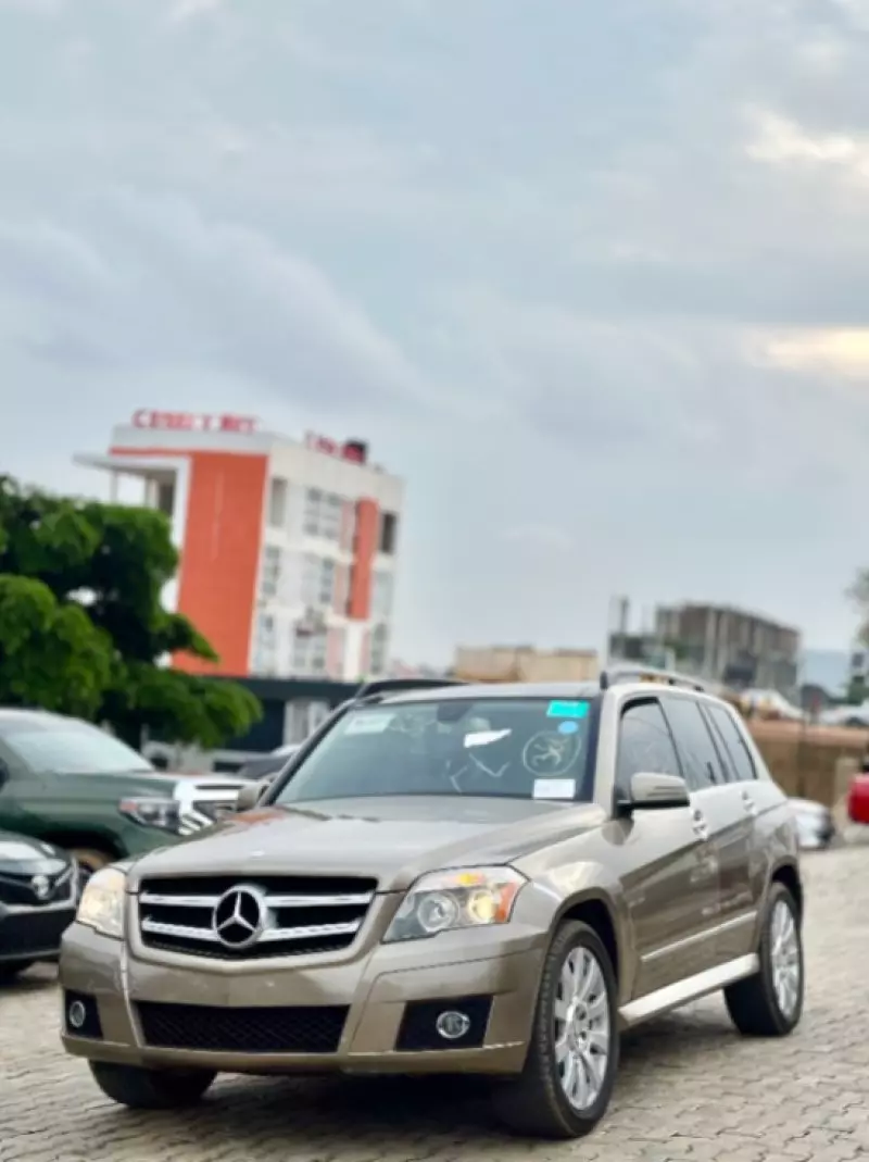 Mercedes-Benz GLK 350   - 2010