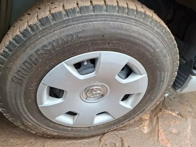 Toyota Hiace   - 2013