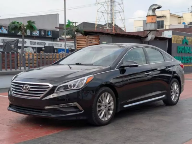 Hyundai Sonata   - 2015