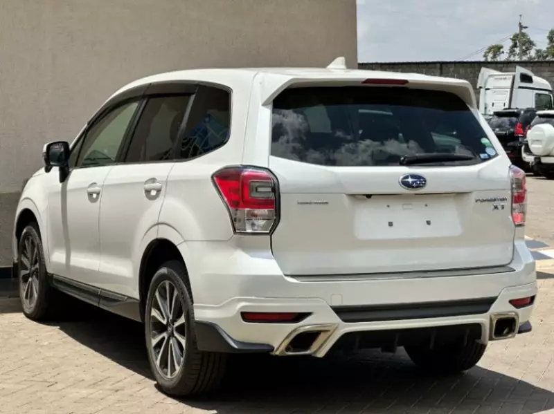 Subaru Forester   - 2017