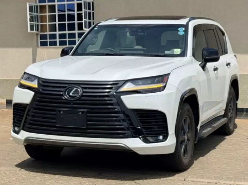 Lexus LX 600