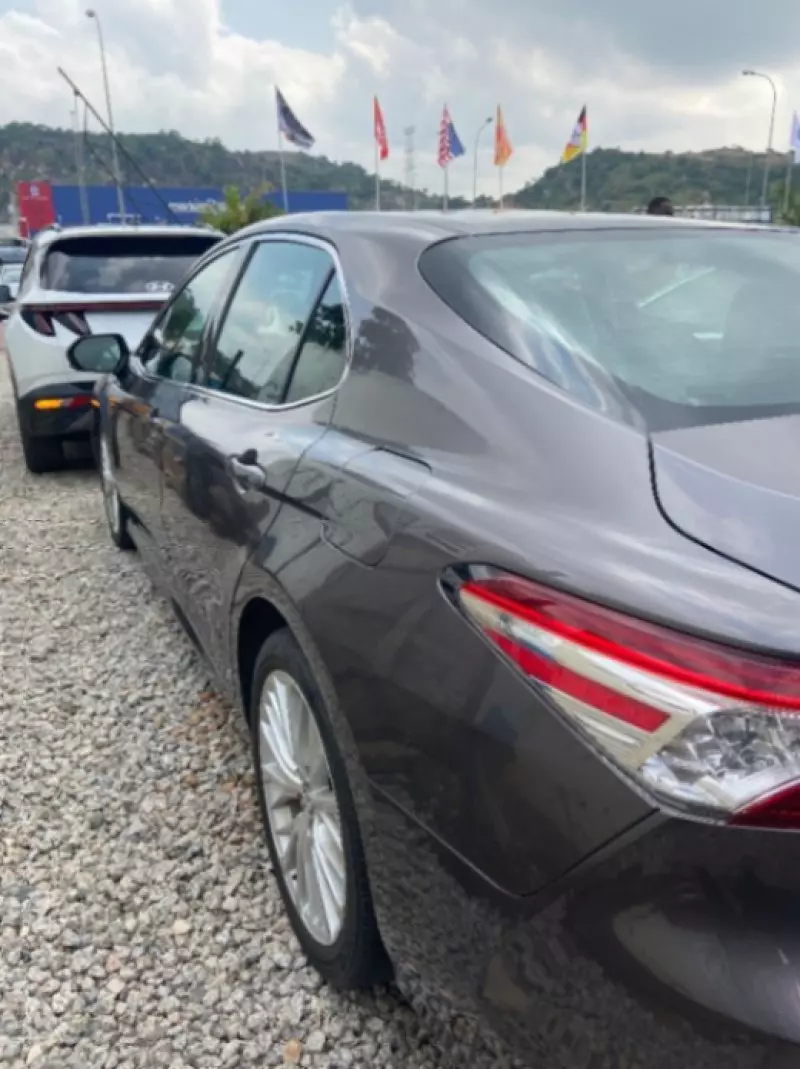 Toyota camry   - 2018