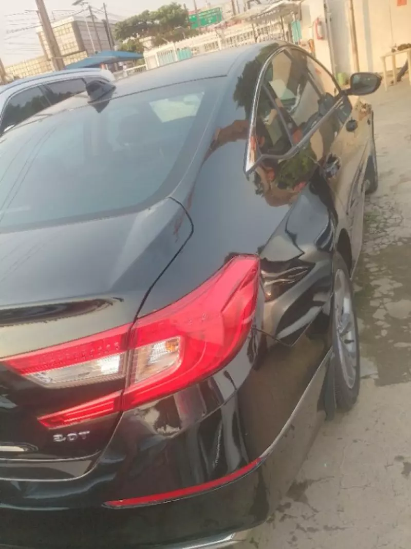 Honda Accord   - 2018