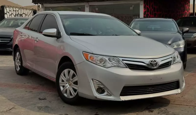 Toyota Camry   - 2012